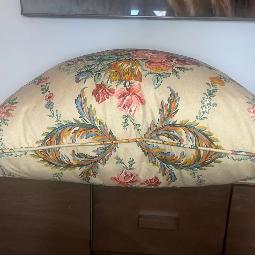 Vintage Lee Jofa pillow 23x23 feather insert